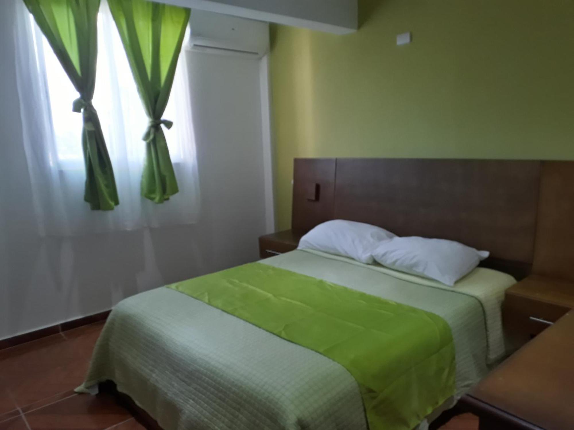 Figaro Hotel Samana Bagian luar foto