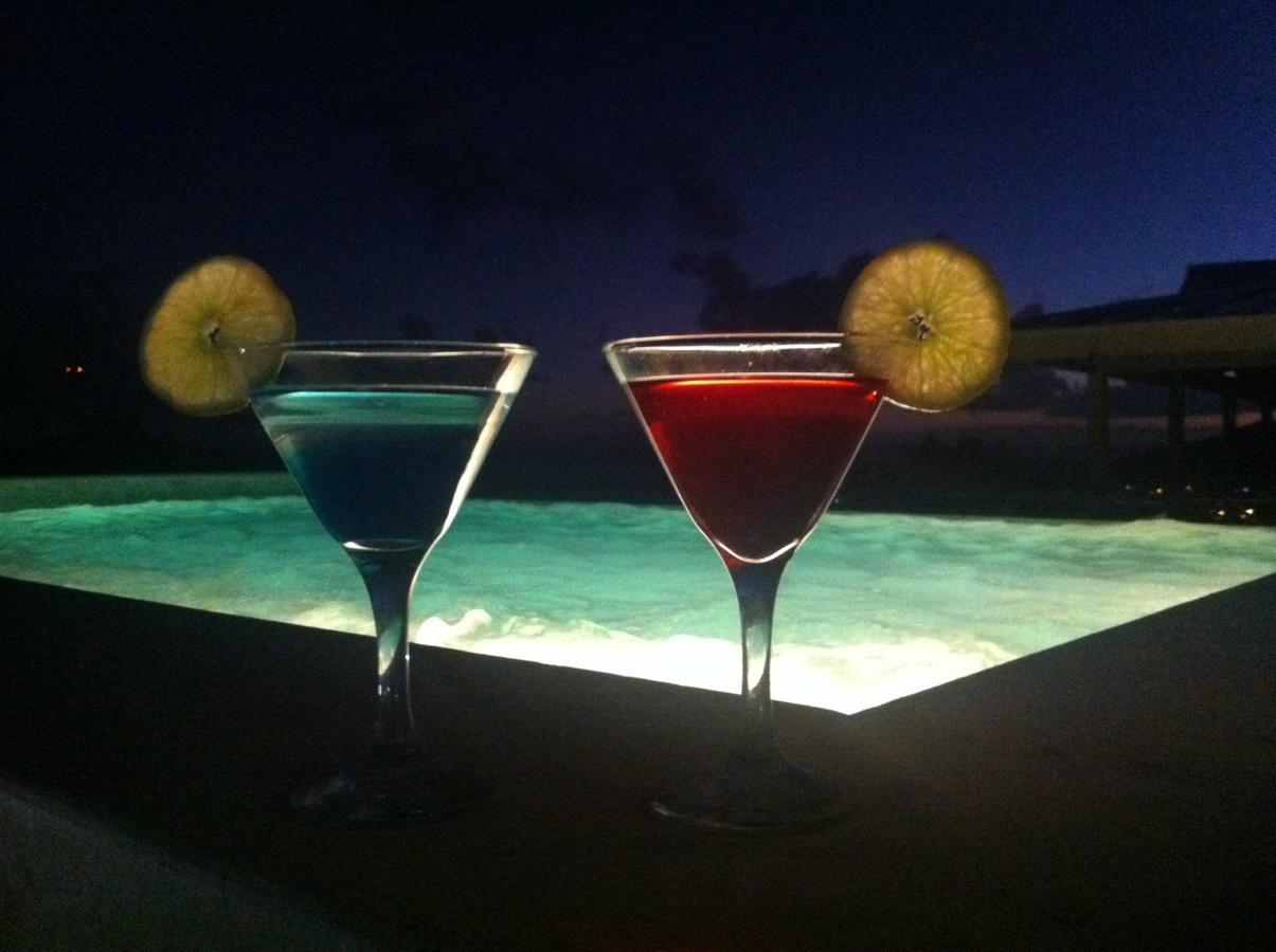 Figaro Hotel Samana Bagian luar foto